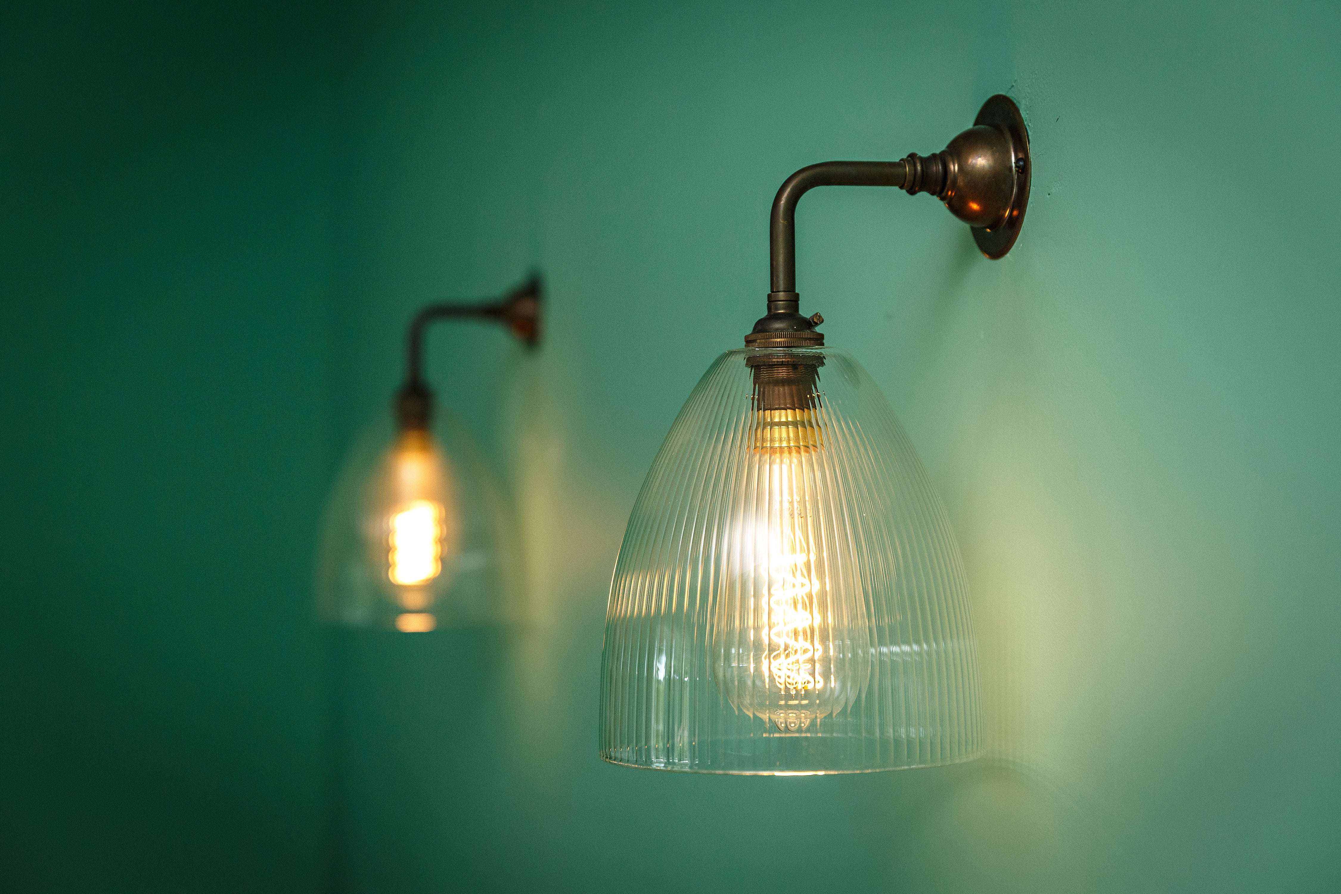 Margate Small Ribbed Glass Shade Wall Light - Image 3