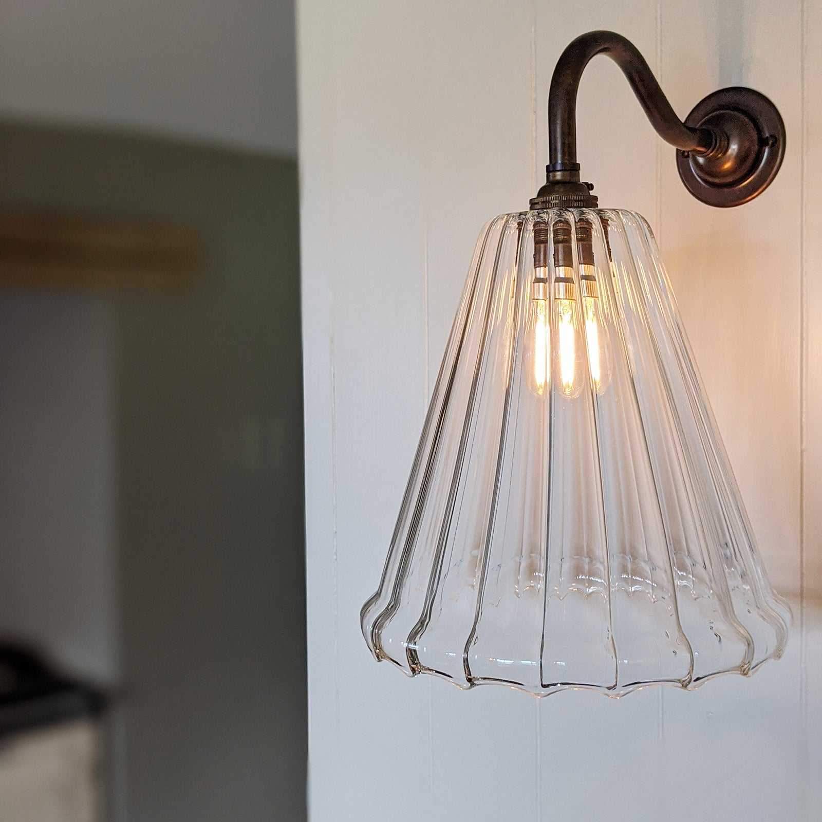 Rye Medium Ribbed Glass Shade Wall Light - Image 2