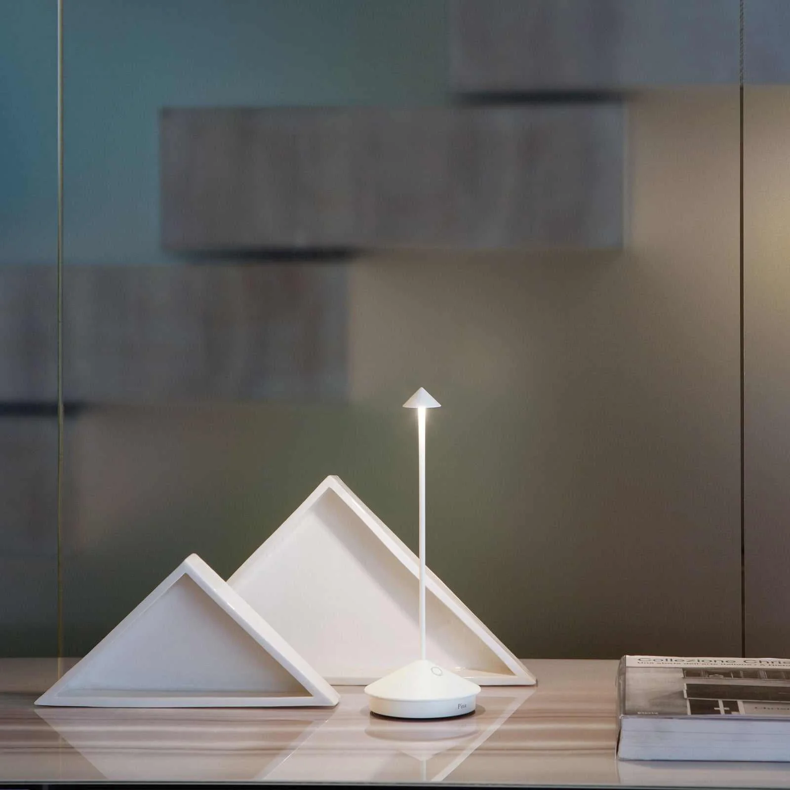 Zafferano Pina Pro Rechargeable White Table Lamp - Image 4